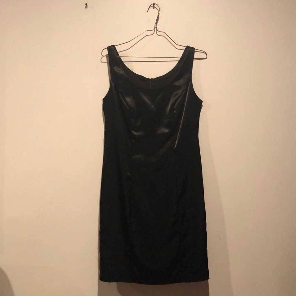 Tiana B. Black Shift Midi Dress